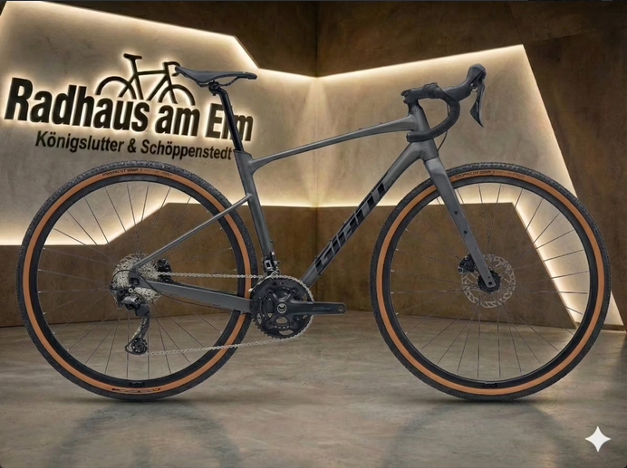 Giant Revolt 0 | Stealth Chrome Gr. L | Gravel Bike